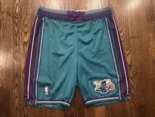 Vintage Authentic Champion CHARLOTTE HORNETS Pro Cut Game Shorts Size 38