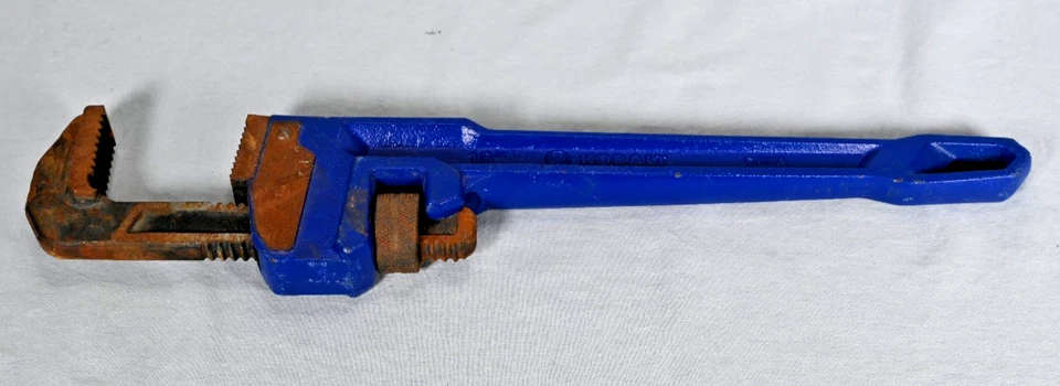 Kobalt 18" Blue Cast Iron Pipe Wrench Heavy Duty - Image 2 of 4