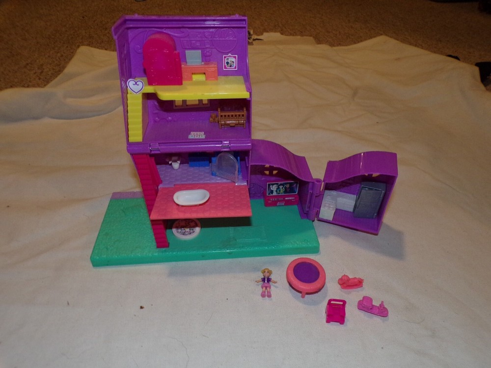 Polly Pocket Toys GFP42 Pollyville Pocket House 2018 Purple 2 Story Micro Polly
