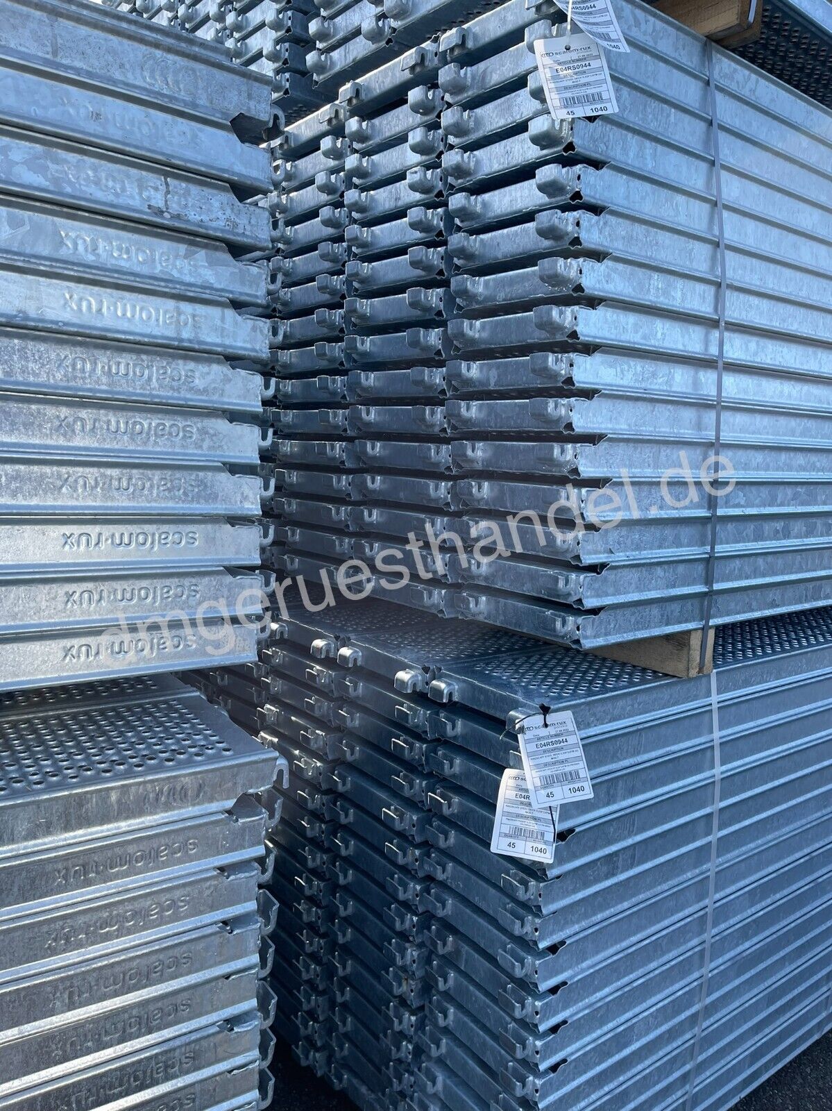 Fassadengerüst Gerüst 130,07qm Stahlböden Baugerüst NEU Layher MJ kompatibel