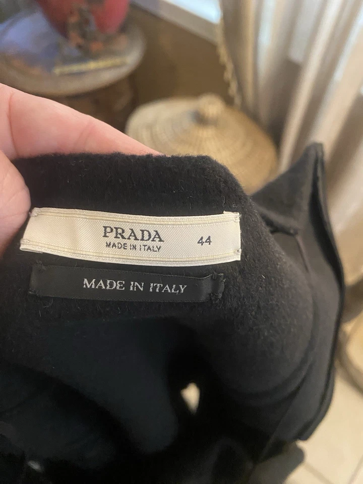 Vestido para mujer PRADA sin mangas ceñido al cuerpo negro de lana y angora talla 44 Foto 3 de 4