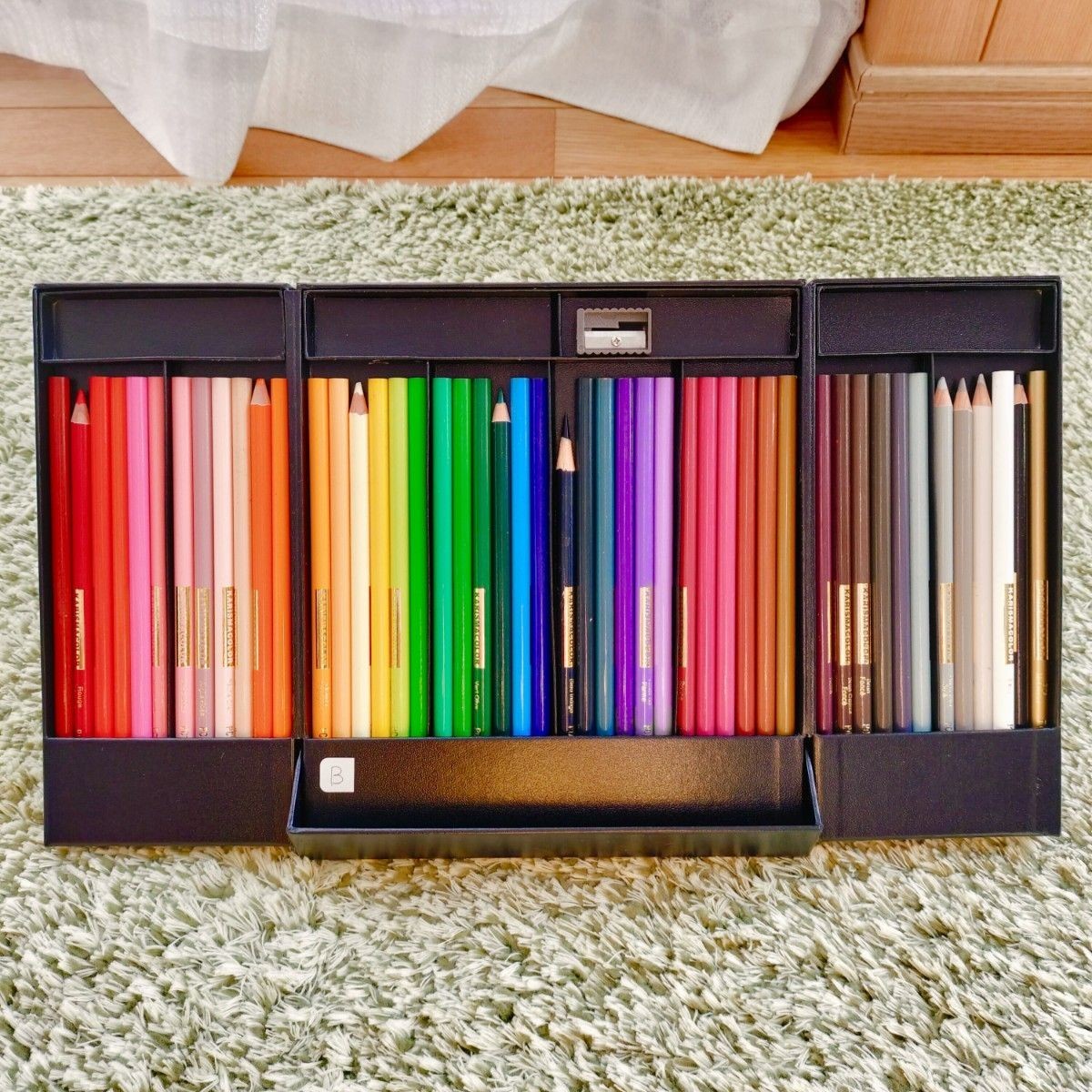 Sanford KARISMA COLOR 48 pcs W/B Oil-based Top Quality Rare 