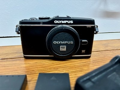 Olympus Pen E-P3 12.3MP Digital Camera Black