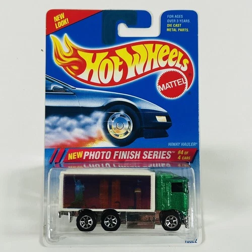 VINTAGE 1995 HOT WHEELS HIWAY HAULER TRUCK TWIN TOWERS PHOTO FINISH CAR 4/4 #335