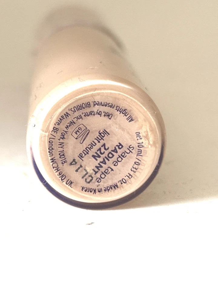 Corrector radiante con cinta en forma de tarta 22N neutro en luz 10 ml tamaño completo, nuevo sin caja Foto 2 de 2