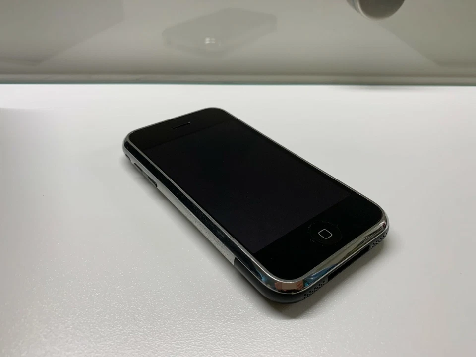 Apple iPhone prima generazione 8Gb - Immagine 2 di 4