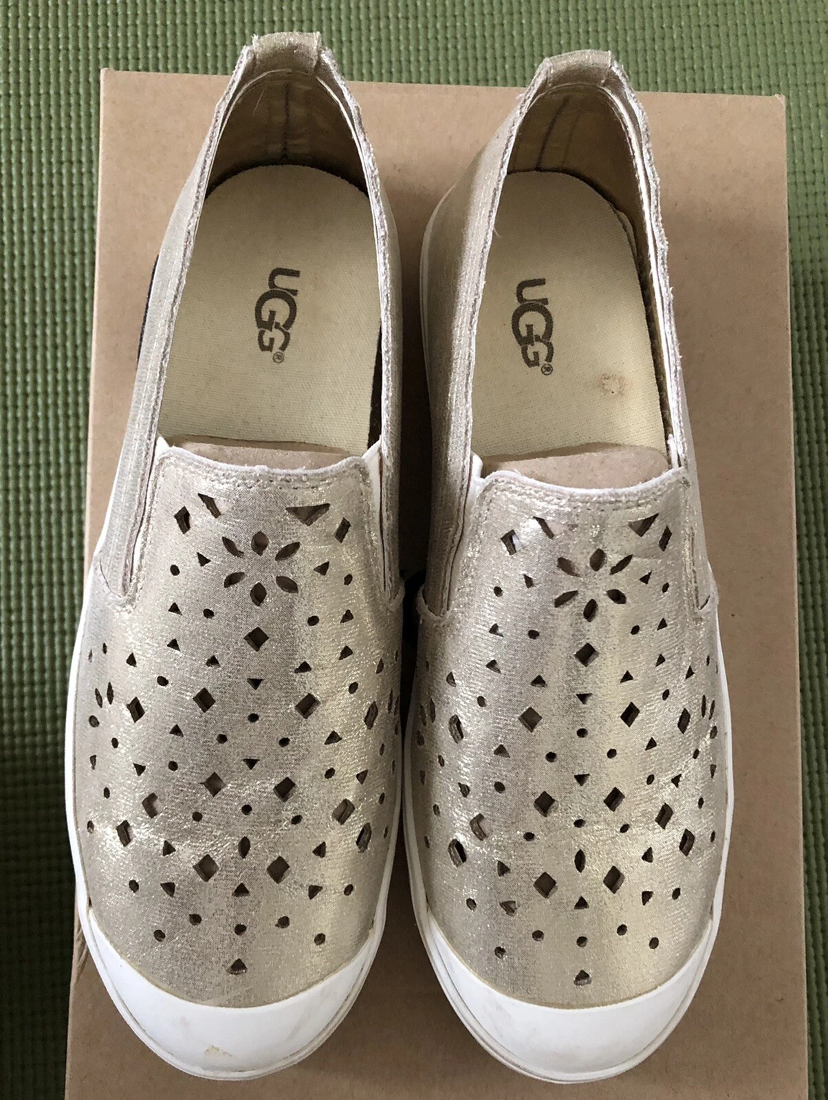 Sneakers UGG Karsyn slip on oro bambina taglia 4