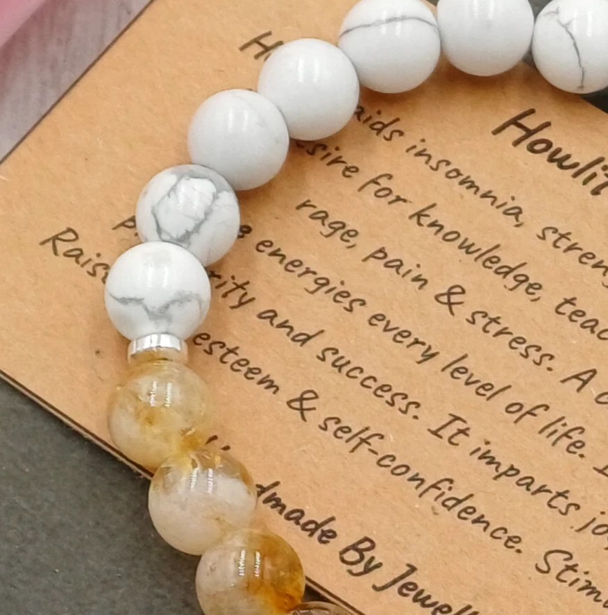 Pulsera elástica de piedras preciosas curativas de cristal hecha a mano CITRINO Y HOWLITA 6/8 mm. Foto 3 de 4