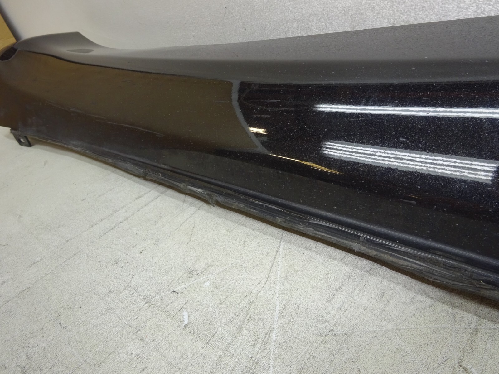 Maserati Quattroporte 2005-2008 LEFT Rocker molding