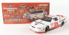 Kevin Harvick Action 2001 Monte Carlo #29 GM Goodwrench ROY 1:24 Diecast Car