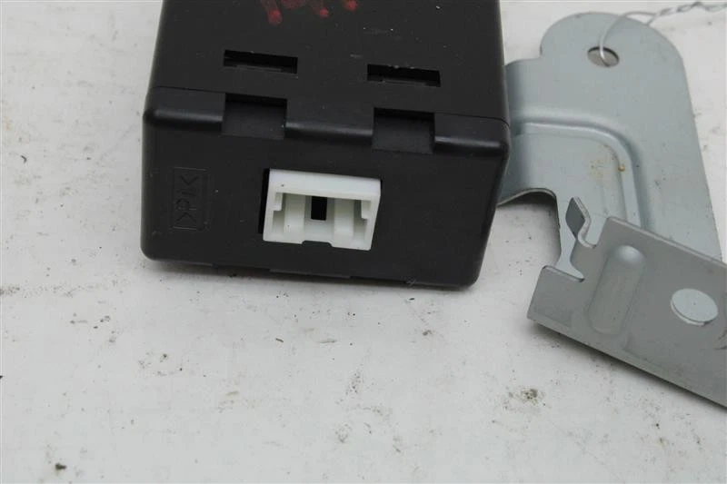 Used Tire Pressure Monitoring System (TPMS) Control Mod fits: 2011 Nissan Murano - Image 2 of 4