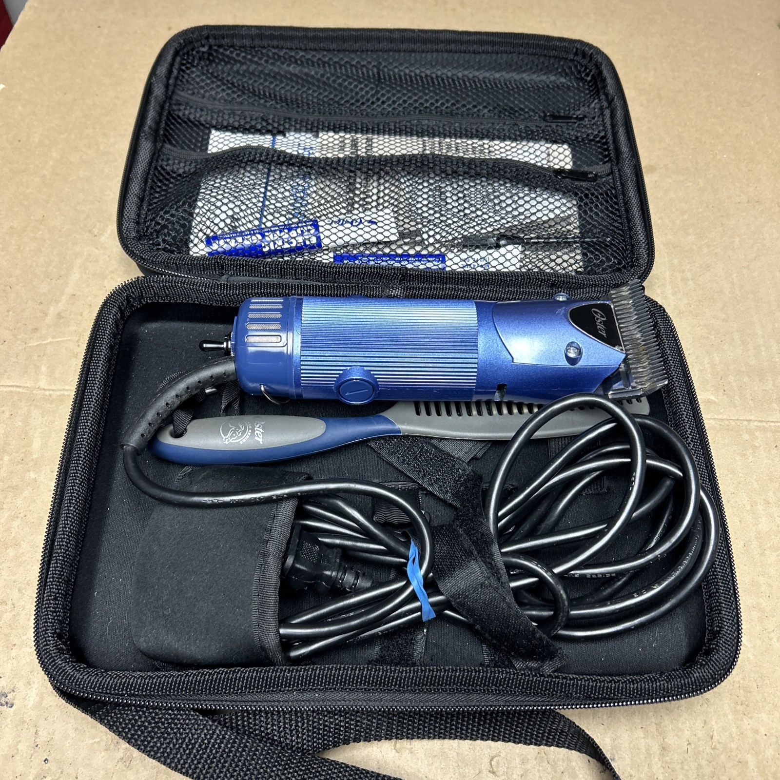 Oster A5 2-Speed Animal Grooming Clippers w/ Detachable Cryo