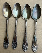 Oneida Community Silver Plate, Fleur de Luce Pattern Small Dinner Spoon, c. 1904