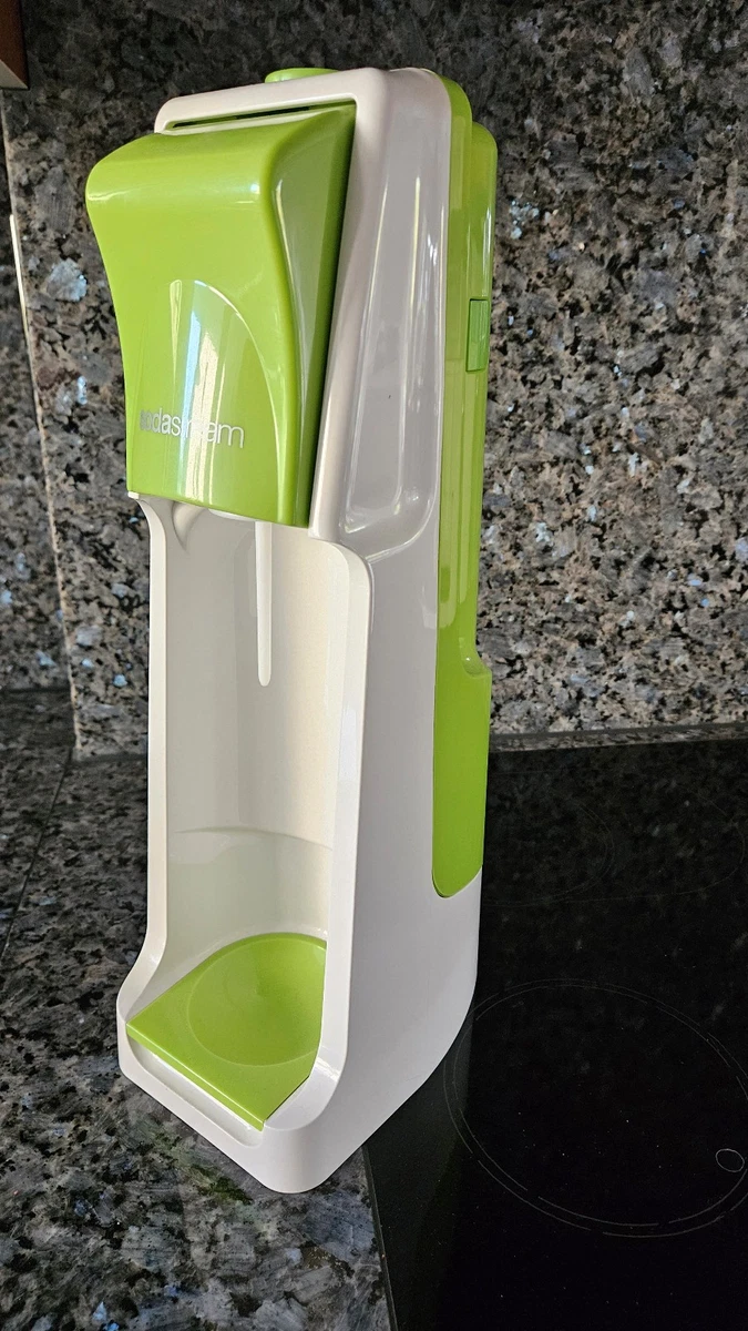Grüne SodaStream Trinkwassersprudler online kaufen