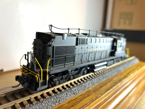 B.L.I. #1308 Pennsylvania Alco RSD-15 Diesel Loco #8611 con CCC y sonido | Zustand: Used