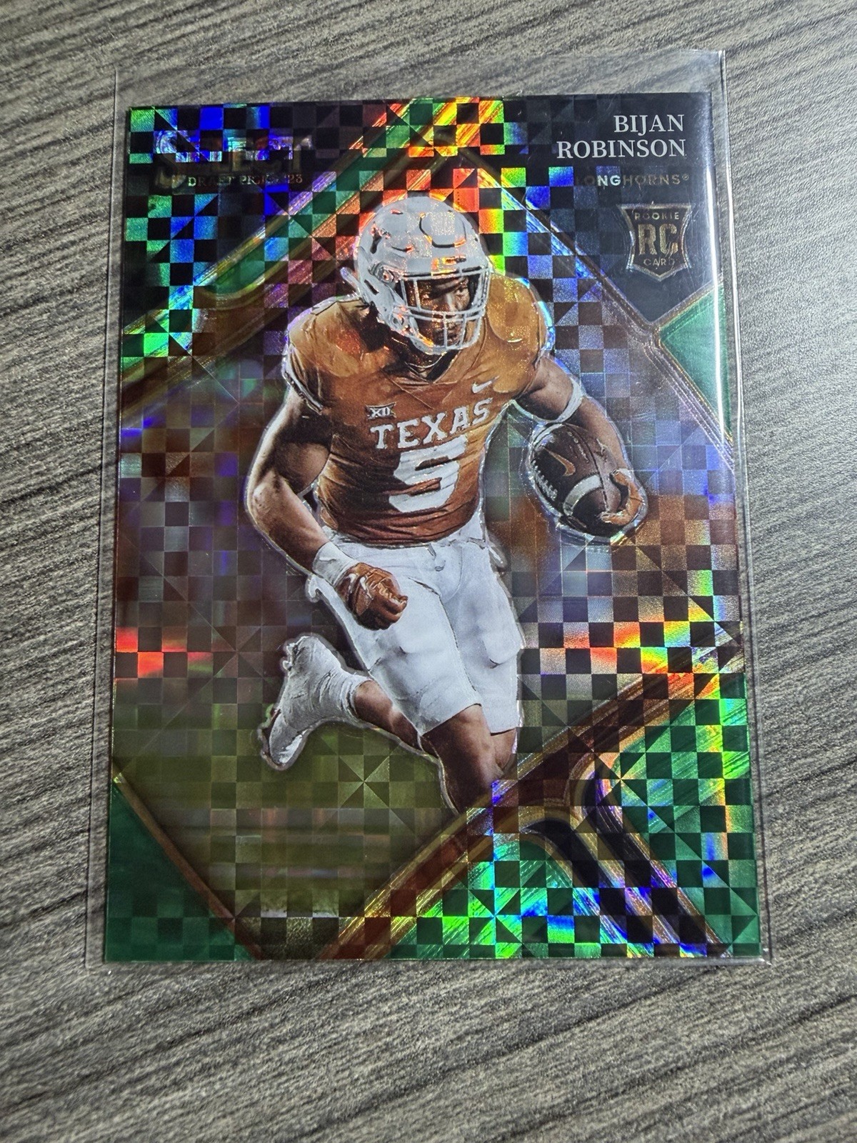 2023 Panini Select Draft Picks Bijan Robinson #109 Green Lazer Prizm (RC)