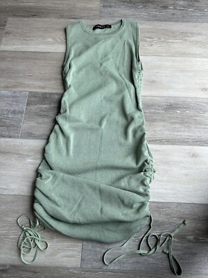 green emerald velvet dress Speak Your Mind Green Floral Midi Dress, Large - The Mint Julep Boutique