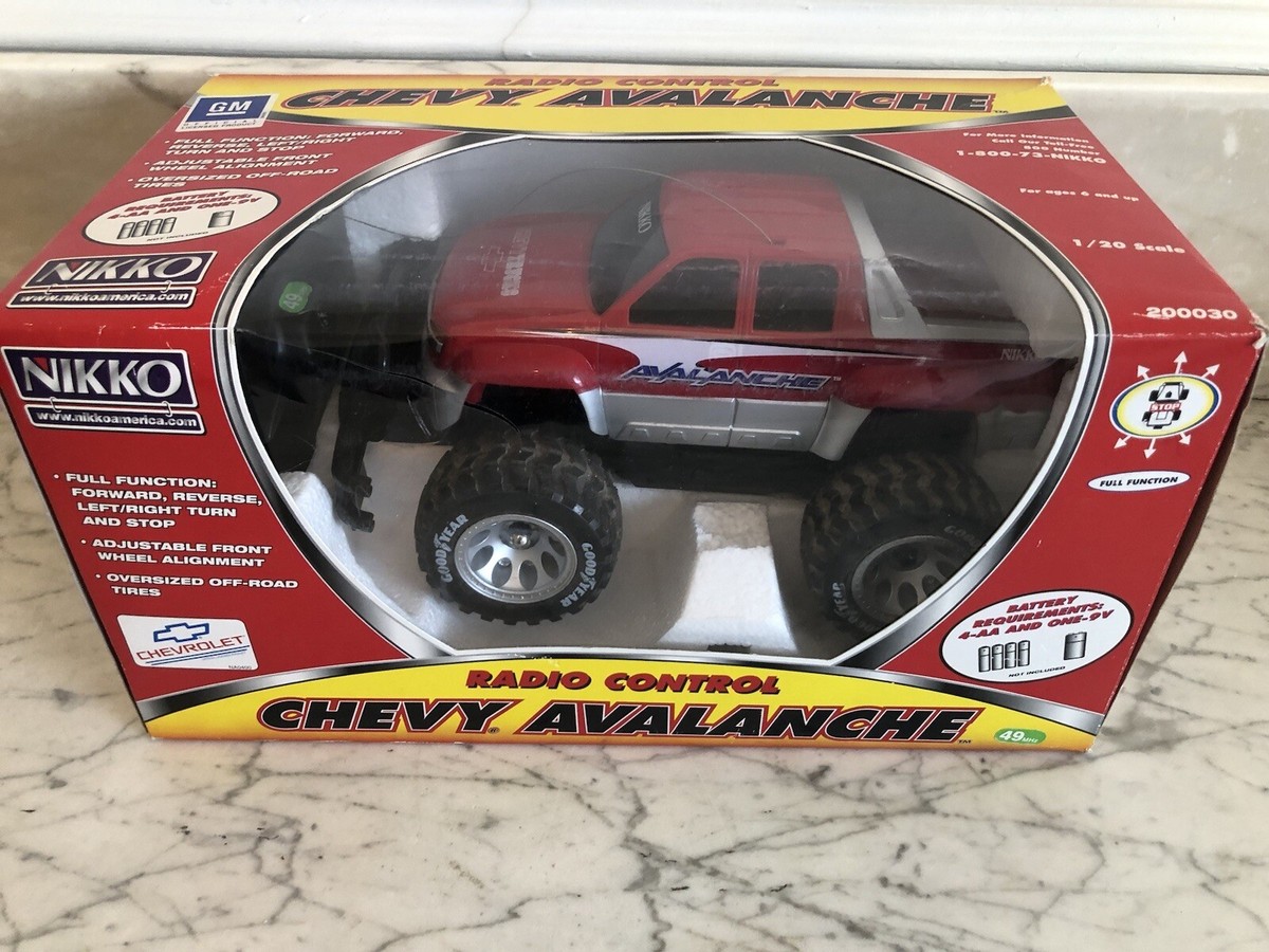 NIOB 2001 NIKKO Chevy Avalanche Remote Control Truck (1/20 Scale