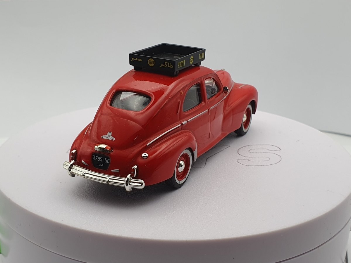 PEUGEOT 203 CASABLANCA TAXI 1960 CAR MODEL 1/43RD SIZE RED SALOON TYPE Y0675J