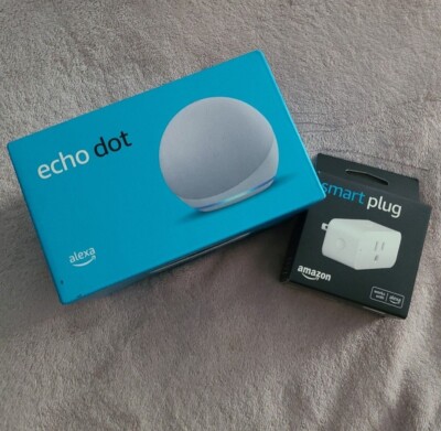 Amazon Echo Dot 4th Gen in White & Smart Plug Bundle