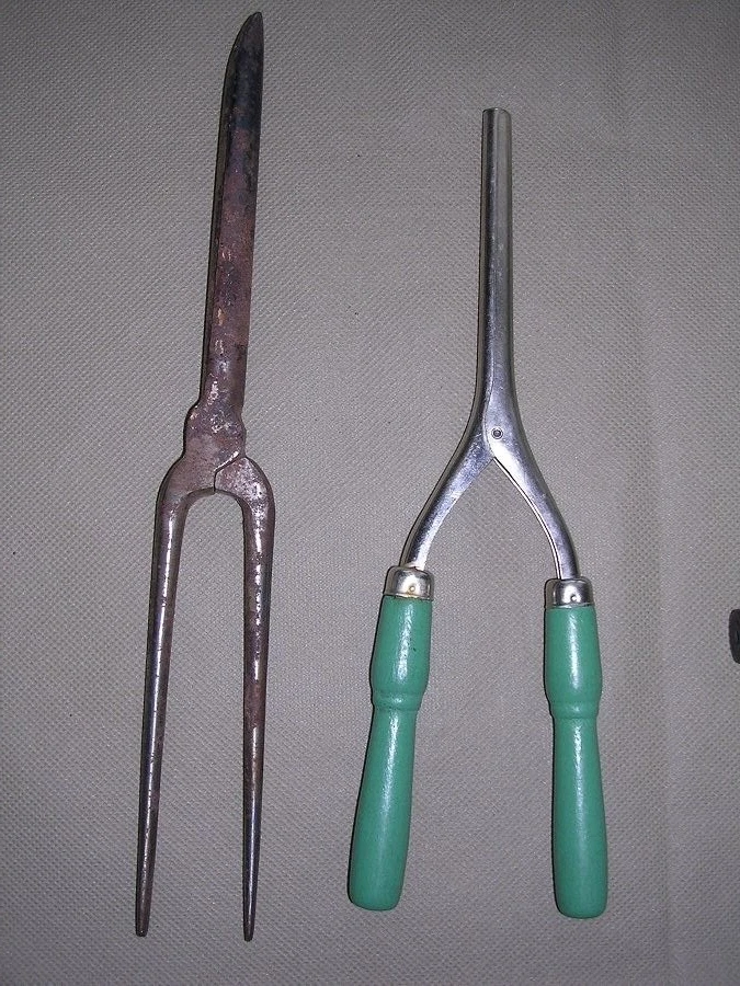 LOT 4 Vintage Hair Curling Irons Wood Handle Electric Metal. One C Acier Premier - Image 3 of 4