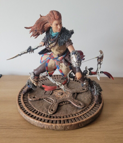 Horizon Forbidden West Aloy 1/6 Scale Statue Figure 379/1000 Poly Resin *Damage* - Picture 1 of 11