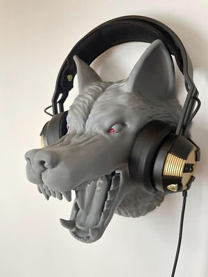 Made in America Lone Wolf Wall Companion: 3D Printed Wolf Head Wall Mount with