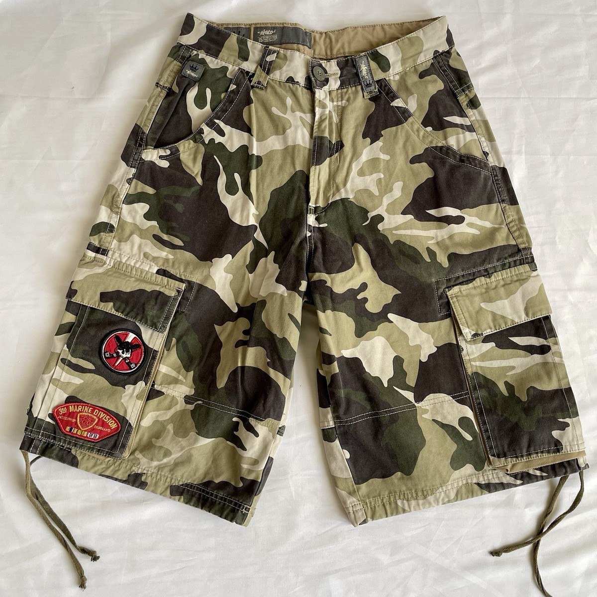 Vintage Y2K JNCO 85 Camo Baggy Cargo Shorts Marines Military