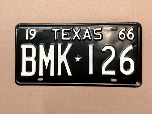 VINTAGE ORIGINAL 1966 TEXAS LICENSE PLATE BMK 126 NEVER MOUNTED