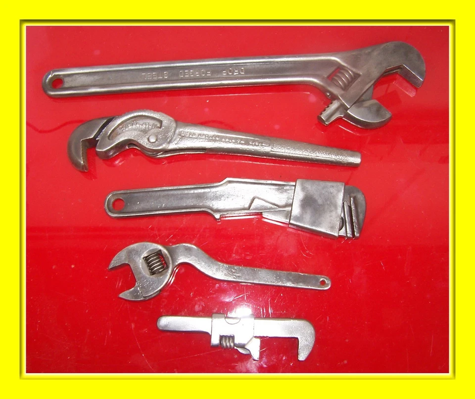 Altes Werkzeug Sammlung Posten aus 5 Engländer Franzose im guten Zustand