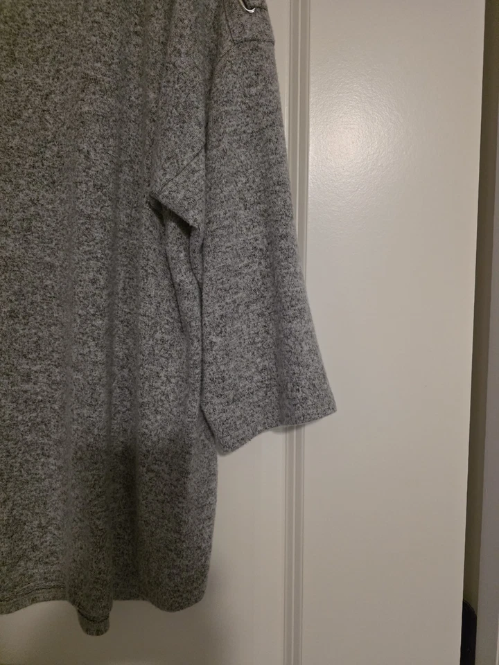 Suéter suave manga 3/4 gris Verve Ami para mujer con detalle de metal talla 2X Foto 2 de 4