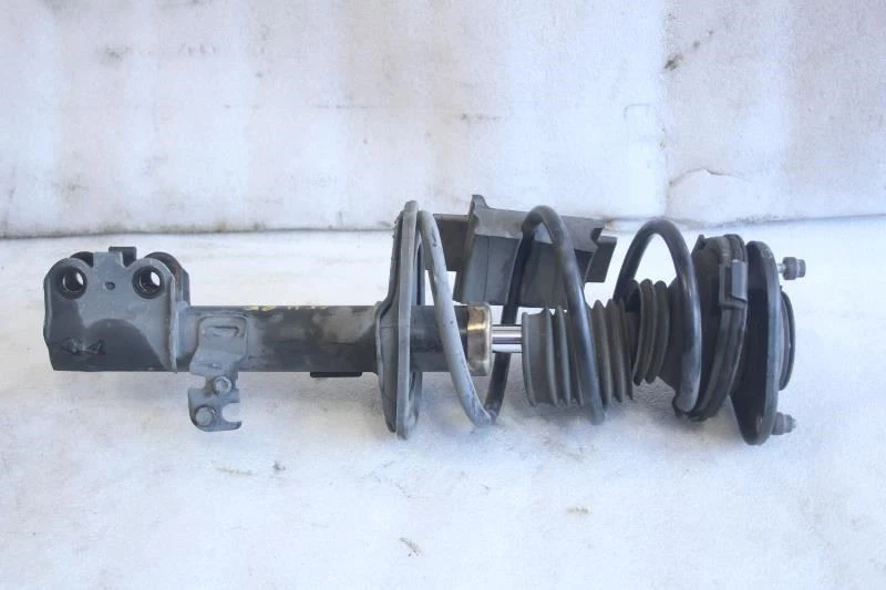 Toyota Celica GTS 2003 lado del pasajero derecho puntal delantero resorte Foto 3 de 4