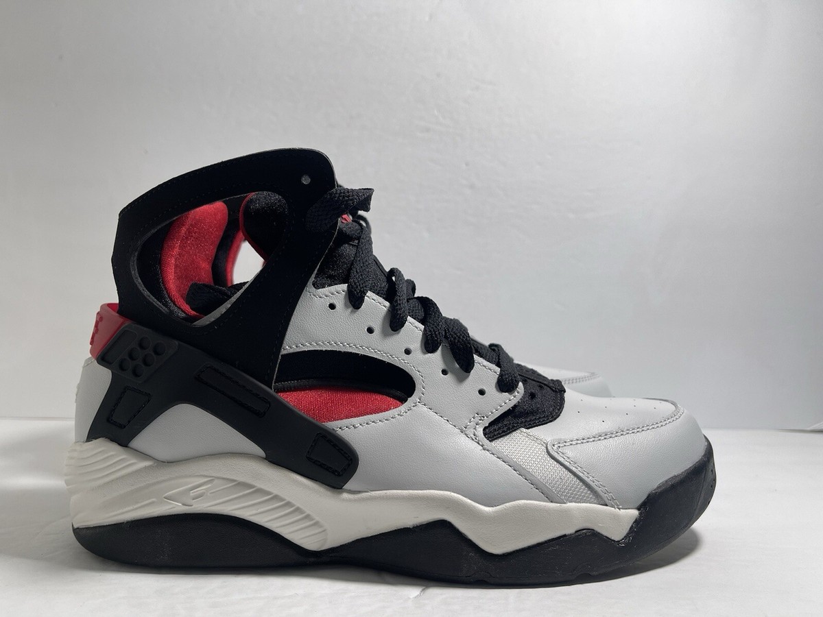 New Nike Air Flight Huarache Men Size 7.5 Photon Dust Sail