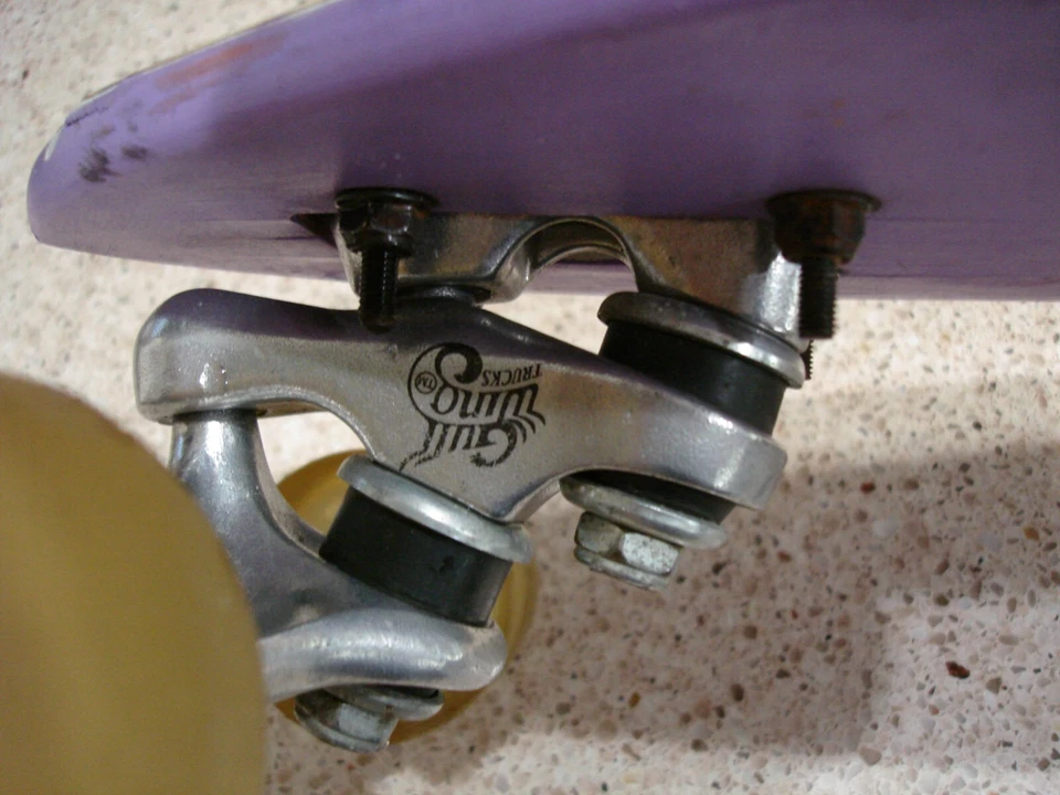 GULLWING SIDEWINDER II 33x9 Usado en Excelente Condición Foto 4 de 4