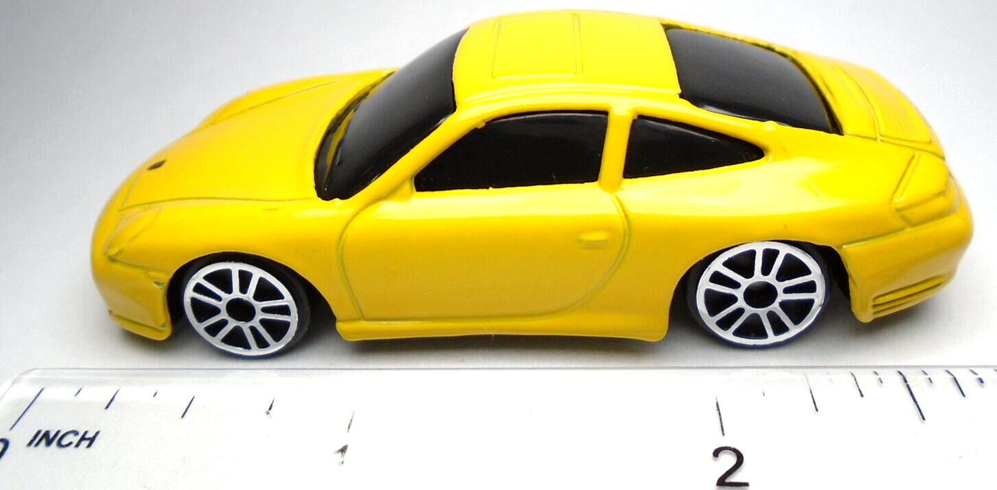 MAISTO PORSCHE 911 CARRERA 4S YELLOW 1:64 DIECAST 3" CAR WITH SILVER RIMS