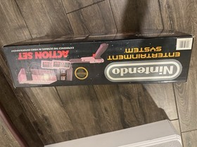 TESTED Nintendo Entertainment System NES Action Set w/Box Gray Zapper CIB. READ!