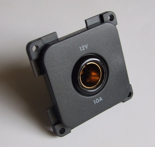 12V HELLA DIN STECKDOSE CBE WOHNMOBIL WOHNMOBIL WOHNMOBIL KOMPATIBEL MIT C-LINE - Bild 1 von 2