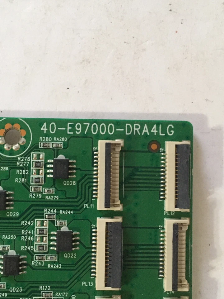 TCL 55R613 LED DRIVER BOARD 40-E97000-DRA4LG - Image 2 of 4