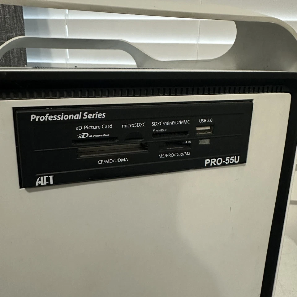 BitFenix BFC-PRO-300 Prodigy Mini-ITX Cube Case - Arctic White USED - Image 2 of 4