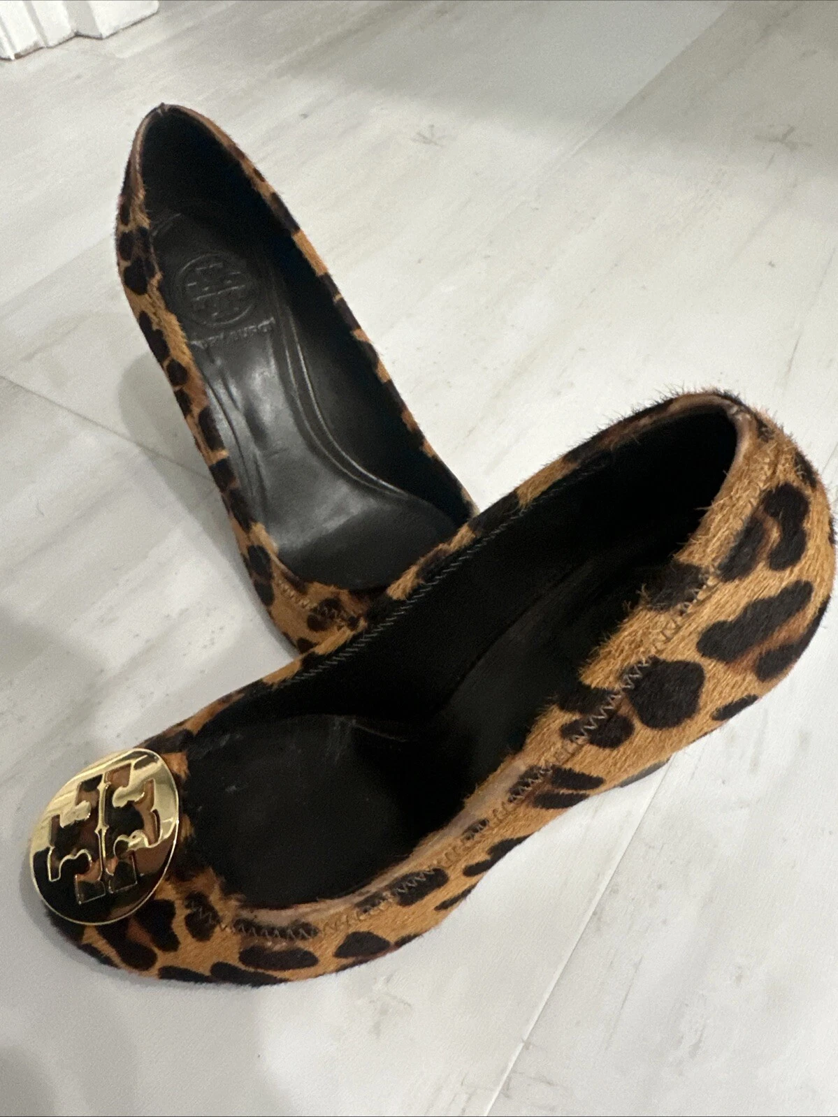 Tory Burch Sophie capelli di vitello stampa leopardata zeppa impilata tacco donna 6 5M