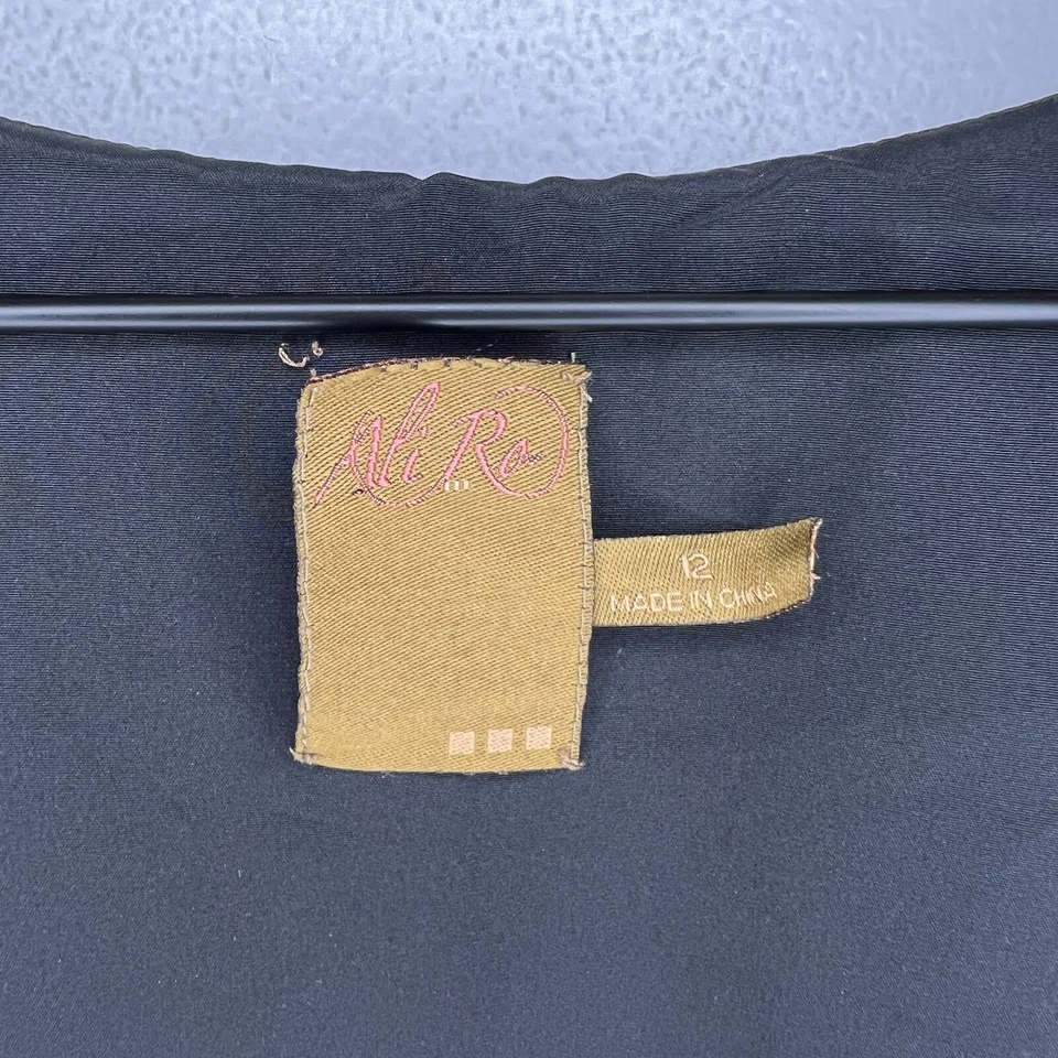 Vestido para mujer Ali Ro de seda adornado con plumas drapeado sin mangas talla 12 negro Foto 3 de 4