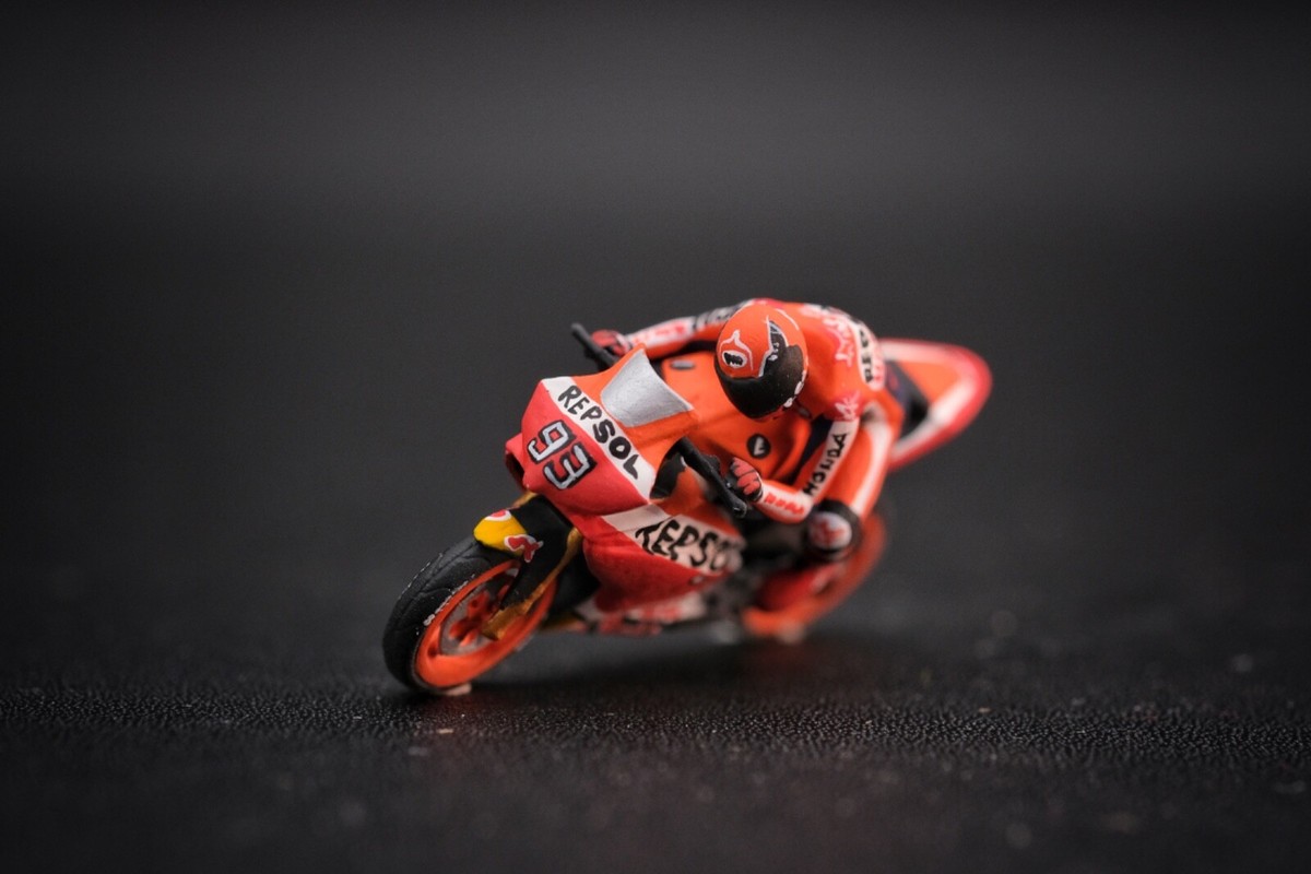 Miniature Figure Moto GP Superbike H0 1/87 or Scale 1/64
