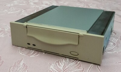 HP Maxdata DAT C5683-00260 mit Einbauteilen
