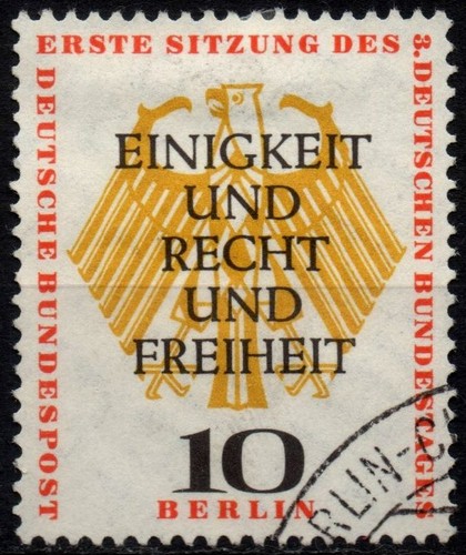 BERLIN 1957 - Used 10 Pfg 1st Meeting of the 3rd Bundestag #DR3