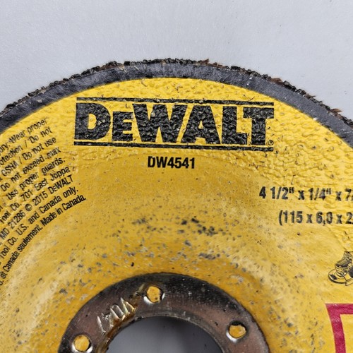 Dewalt Metal Grinding Disk 4 1/2" X 1/4" X 7/8" DW4541 - Picture 4 of 5