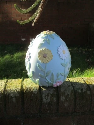 Large Ornamental Egg - Image 1 of 3