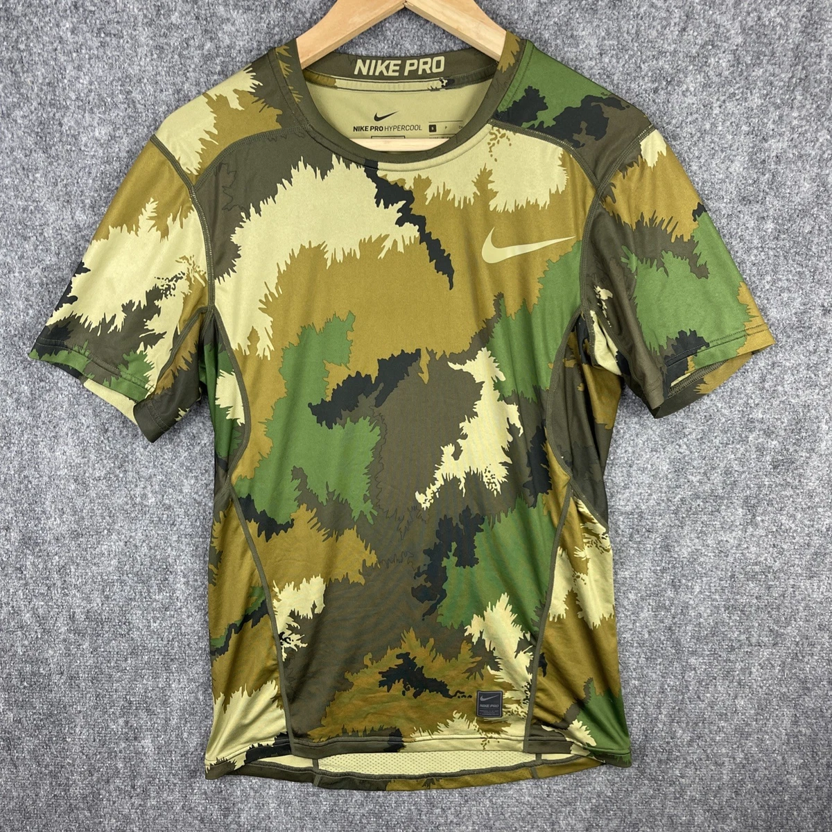 Preços baixos em Caminhada e corrida Nike HyperCool Activewear