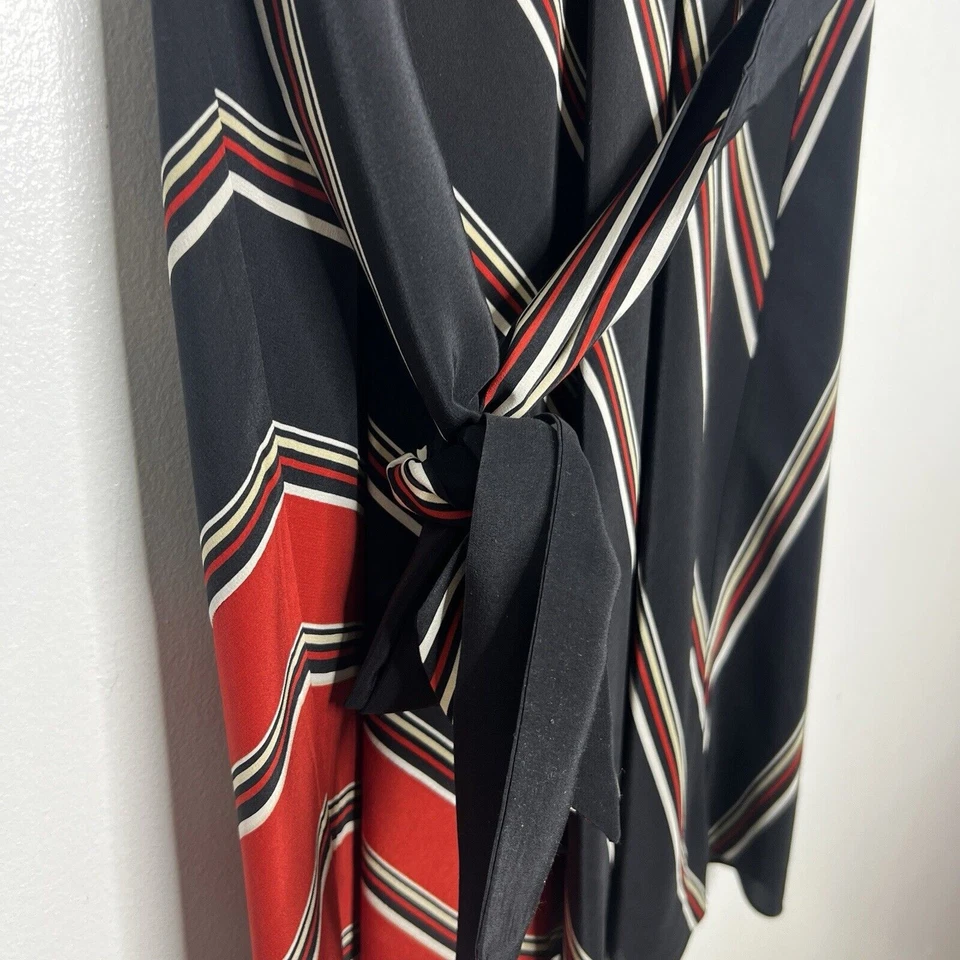 Vestido de seda 100% para mujer de White House Black Market Talla 4 Negro Rojo V-Neck Foto 4 de 4