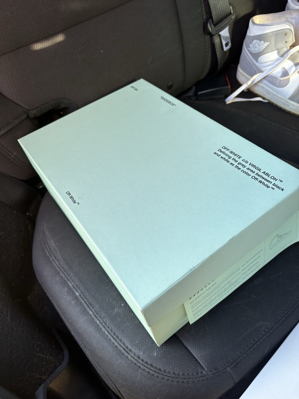 off white converse - image 2