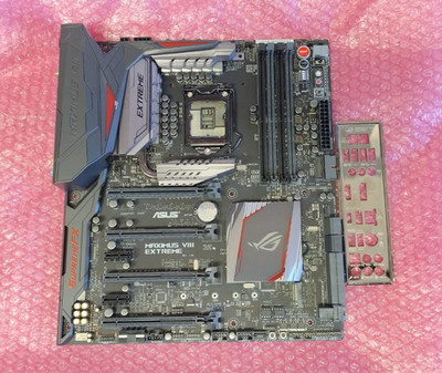 ASUS ROG Maximus VIII Extreme Sockel 1151 Mainboard + Rear I/O Plate
